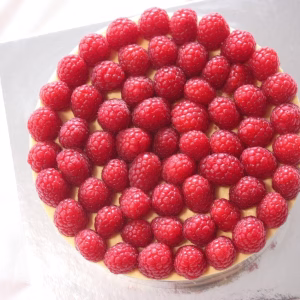Raspberry sponge cake